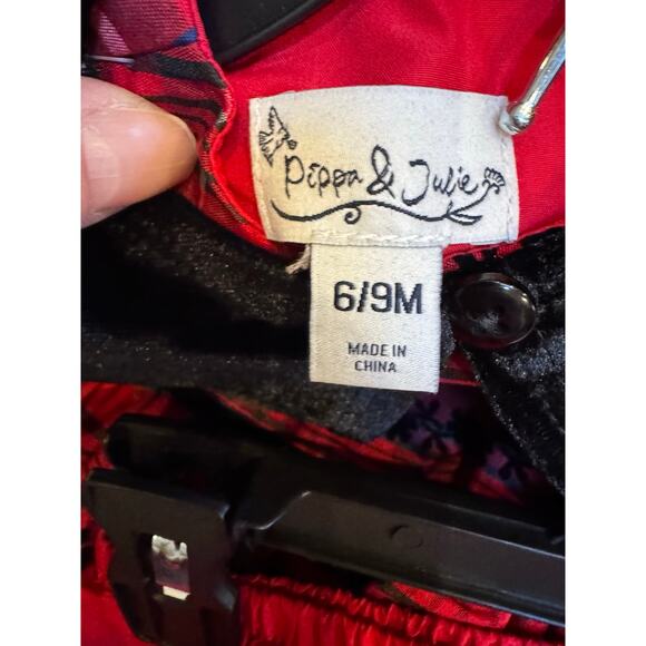 Pippa & Julie baby Plaid Taffeta
Dress & Velvet Jacket Set 6-9 months - Picture 6 of 6